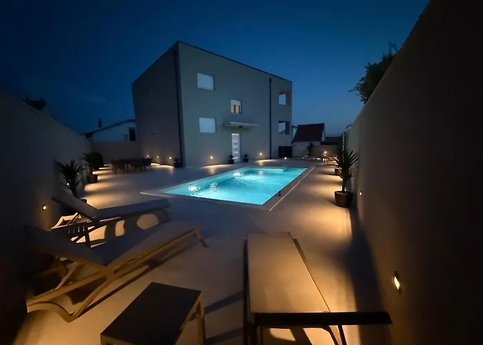 Villa Daisy, Holiday Home Near Zadar With Private Heated Pool